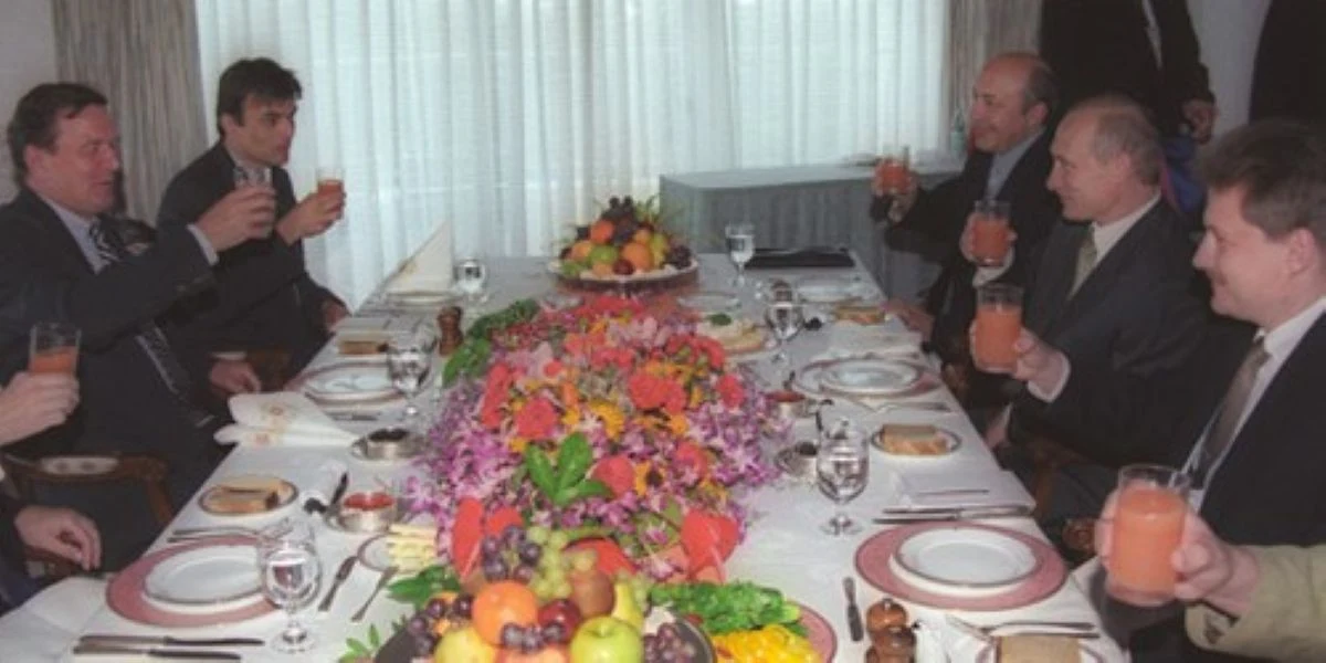 Disgraced German ally joins Putin in Moscow for private birthday ...