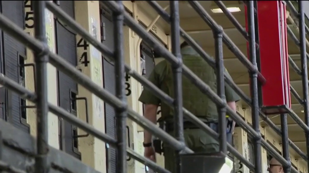 Gov. Newsom weighs mass commutation of California's death row sentences