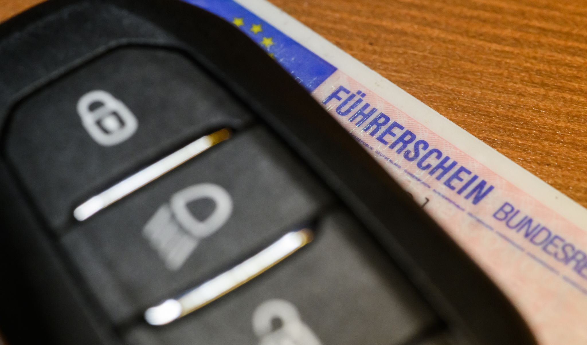 Bilger: Führerschein könnte 1.000 Euro günstiger werden