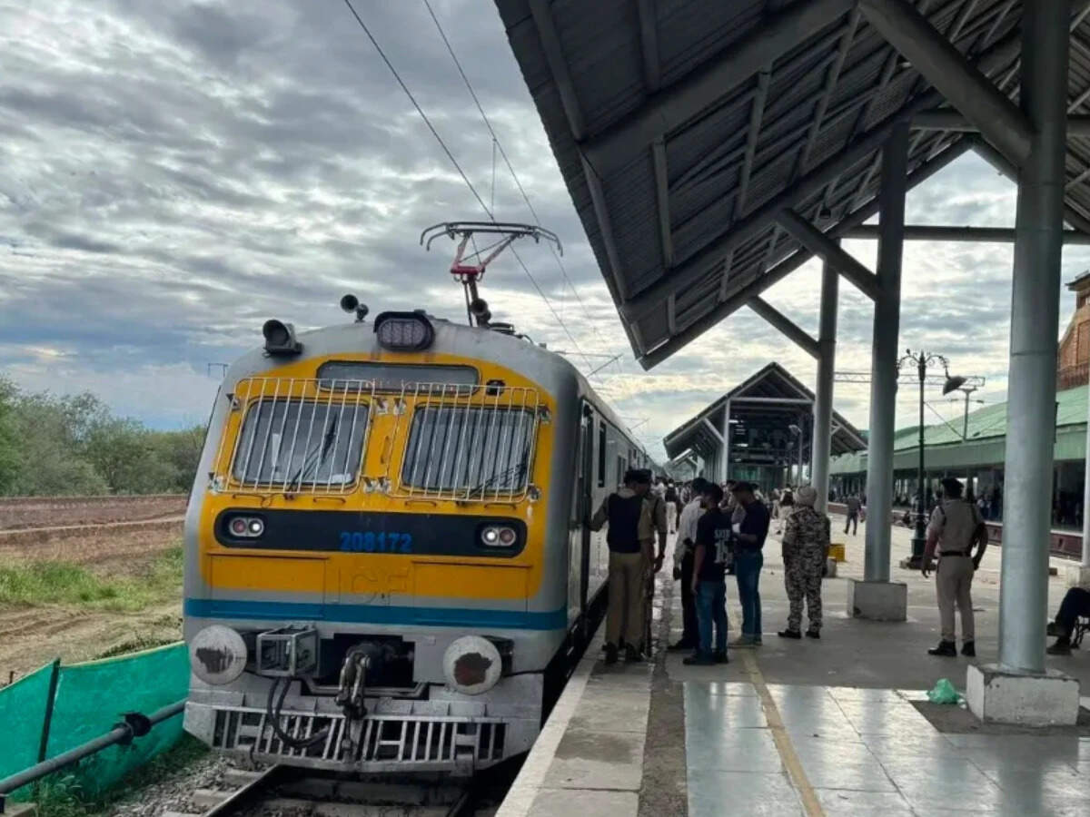 Delhi train cancellations today, October 10: From Rajdhani to Garib ...