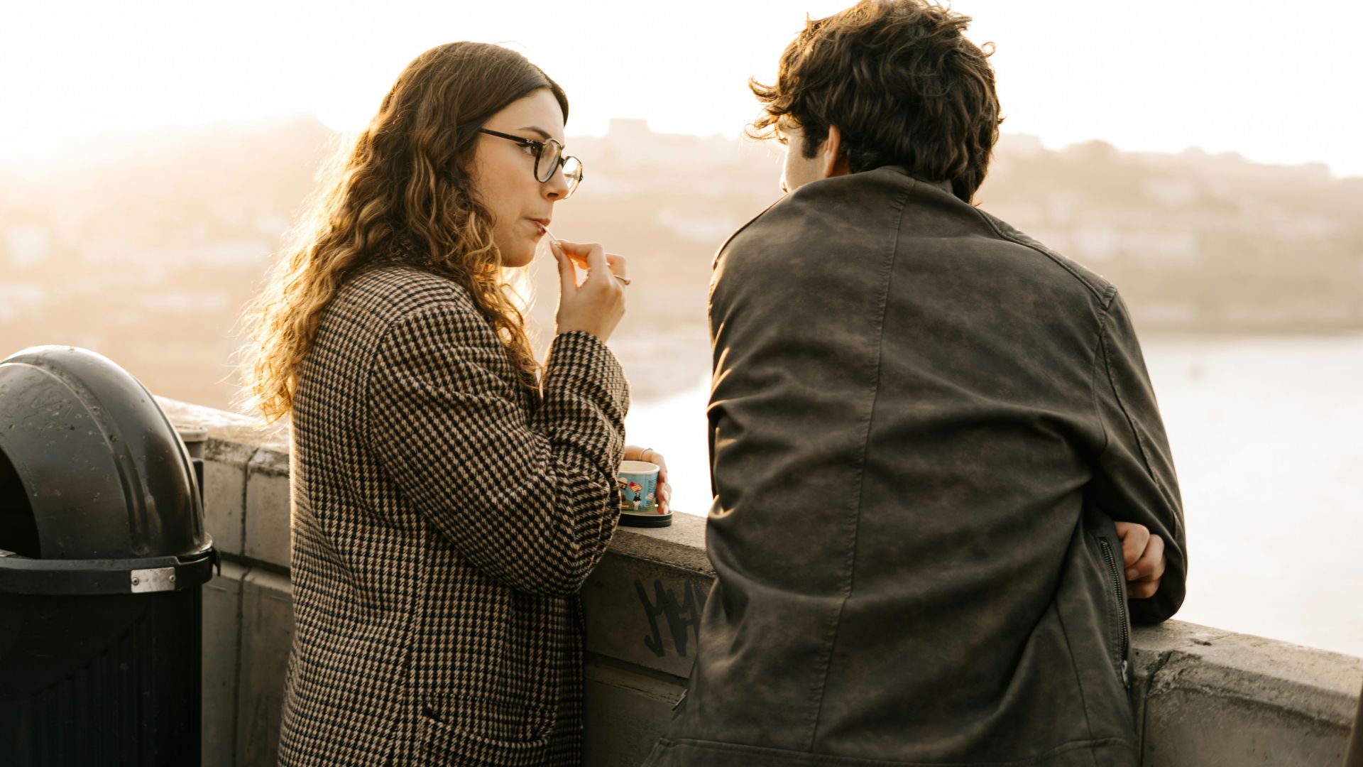 20 things men do that women find more attractive than looks