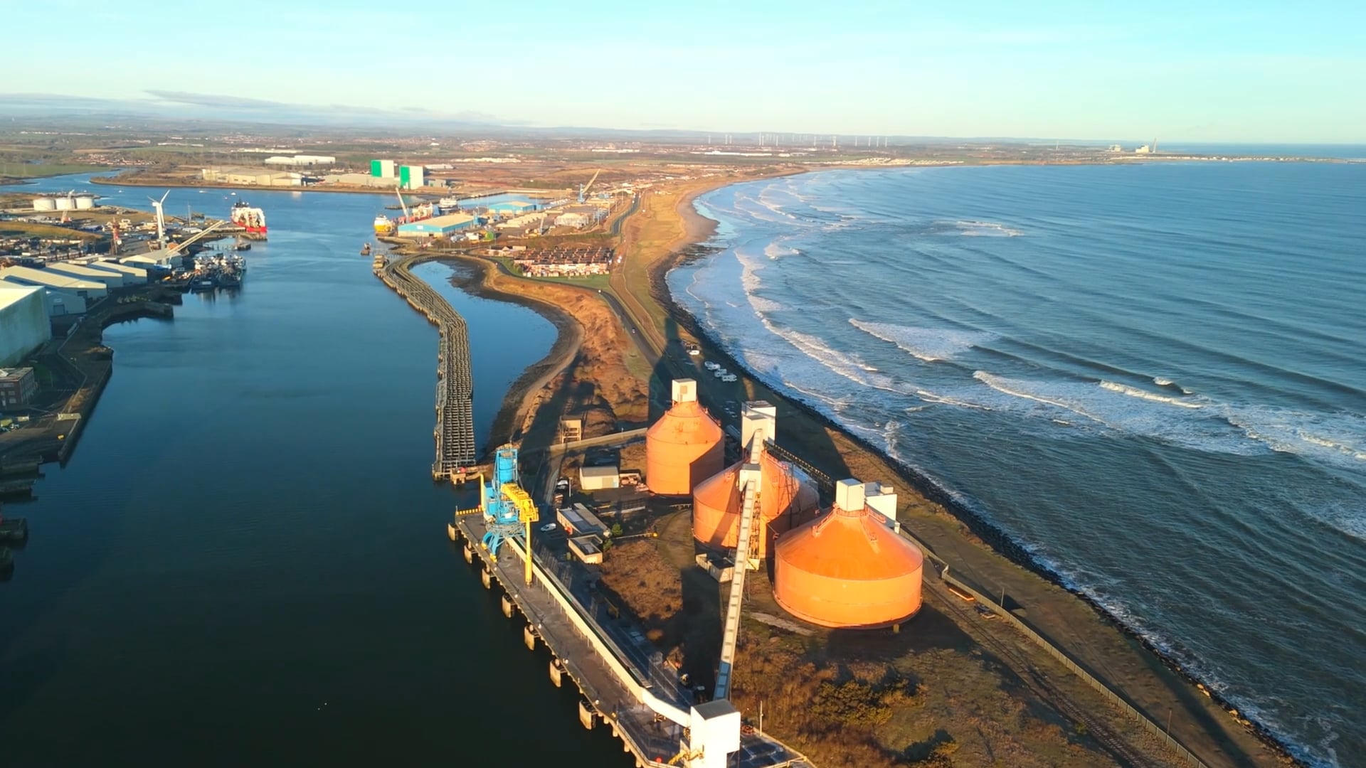 Blyth UK: Drone footage of Britain's offshore wind energy hub - Worldwide