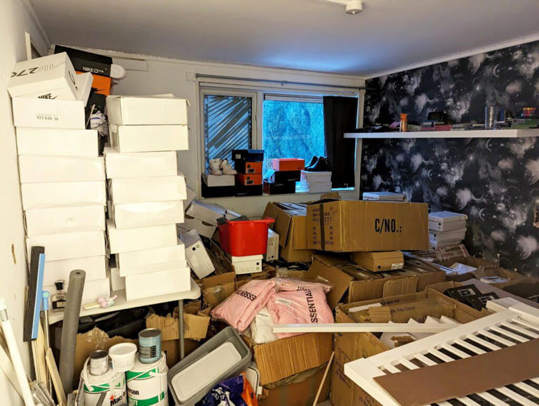 Scamming mum jailed after making £500k selling fake designer clothes on ...