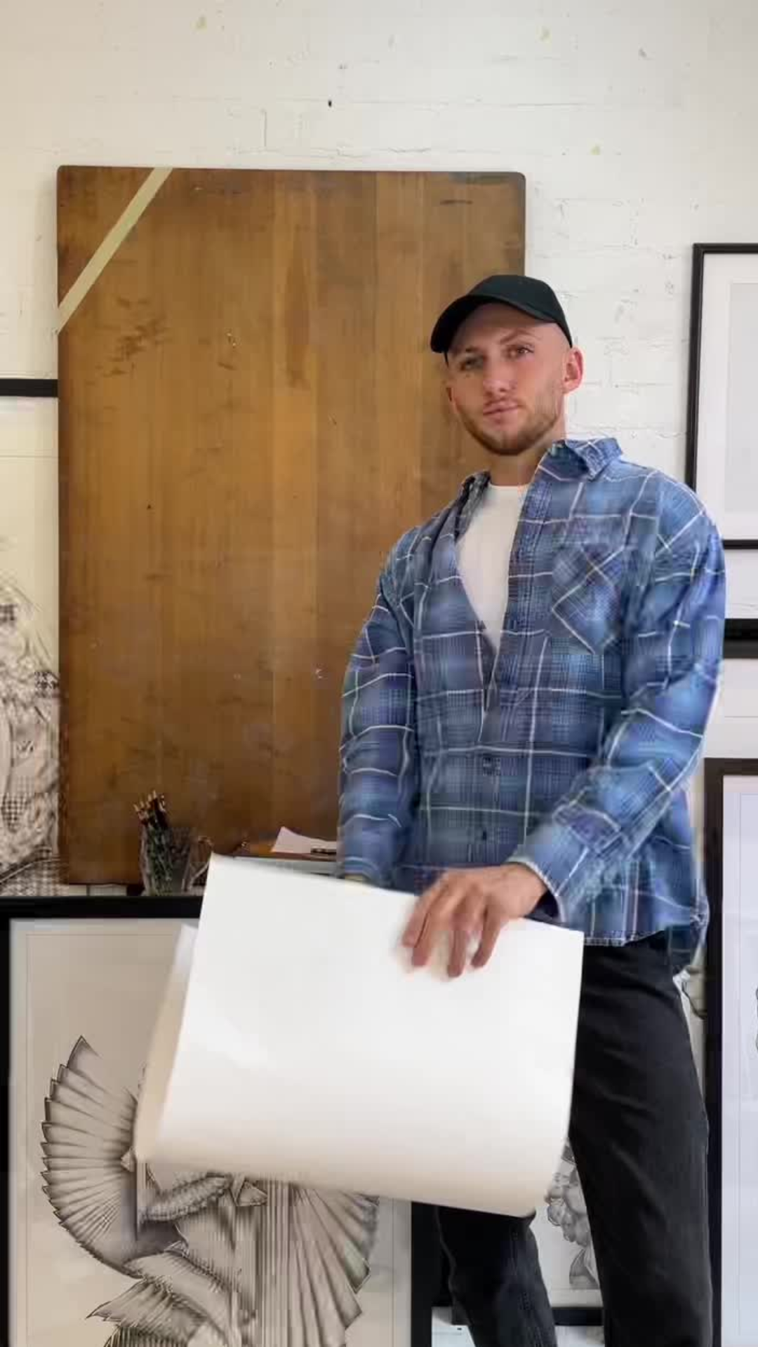 The secrets behind creating large scale graphite drawings