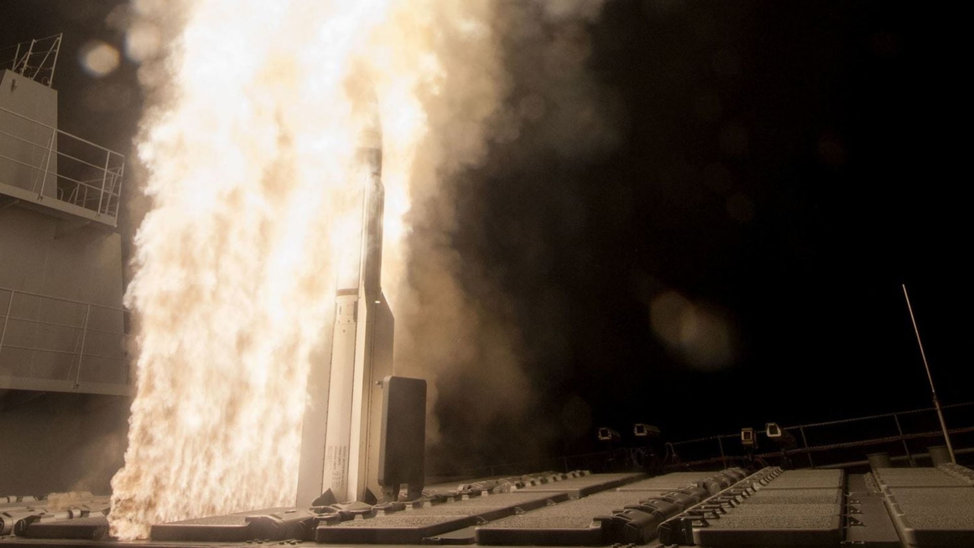 US: Raytheon to build more missile interceptors that can destroy ...