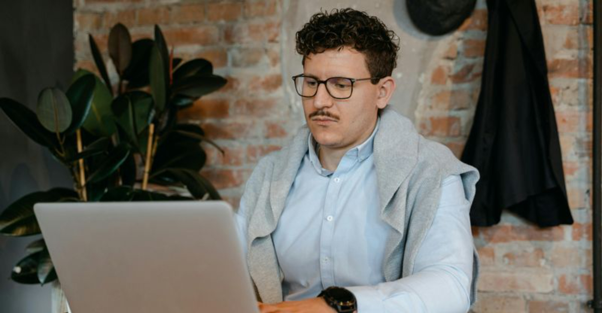 9 signs you're dating someone career-focused and how to make it work