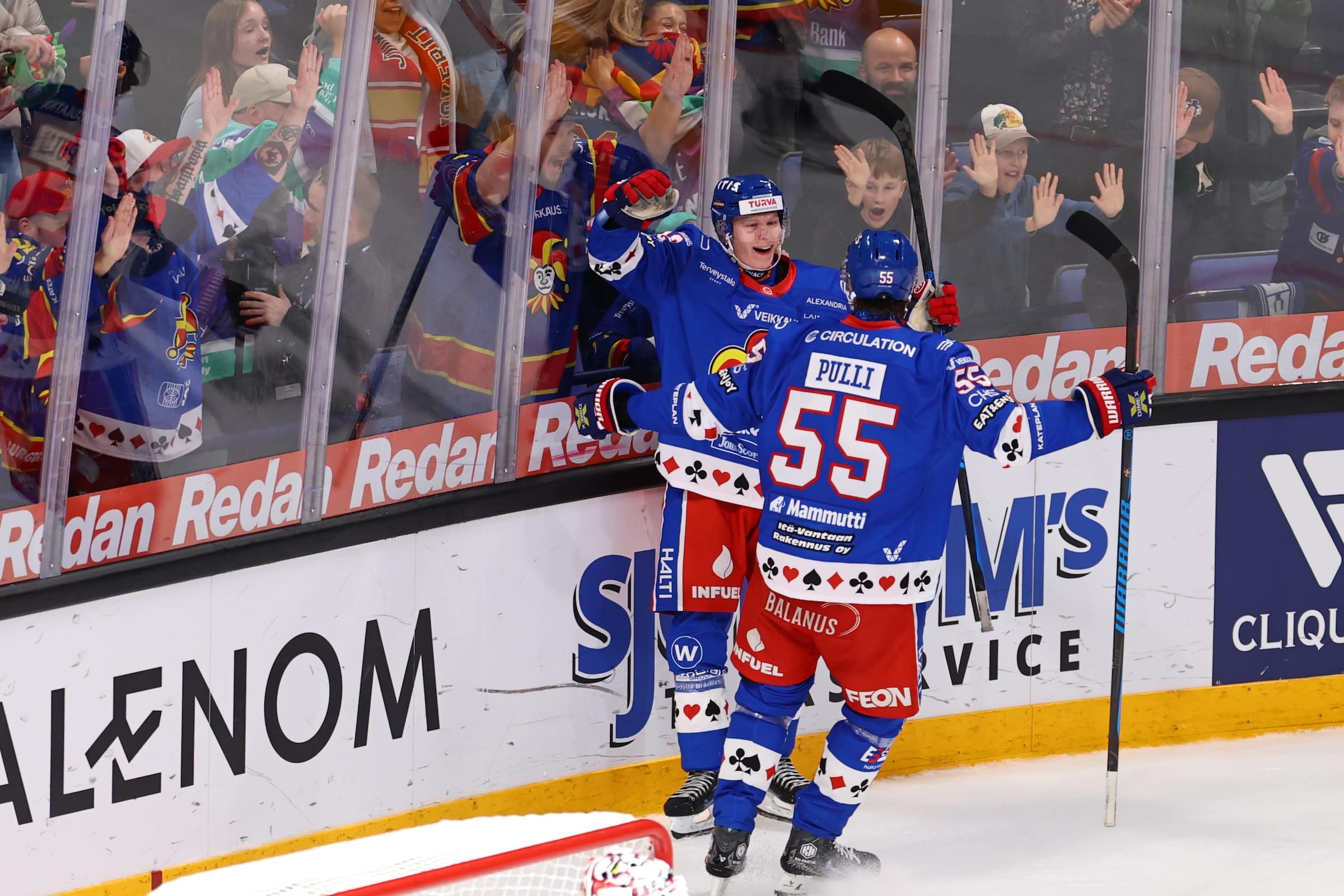 jokerit-teki-historiallisen-virheen-stadin-derbyn-tunnelma-uhrattiin