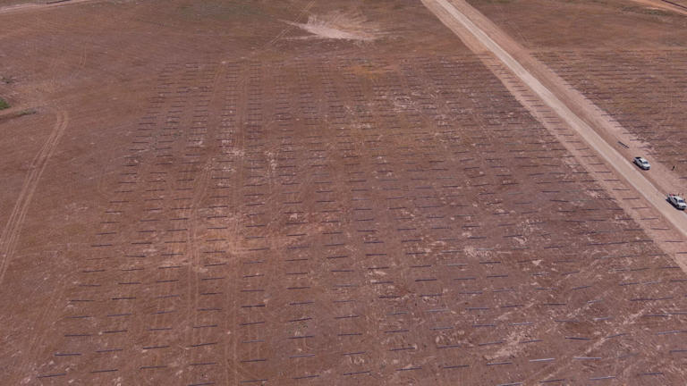Blindsided by big solar: $1.7B energy project under construction ...