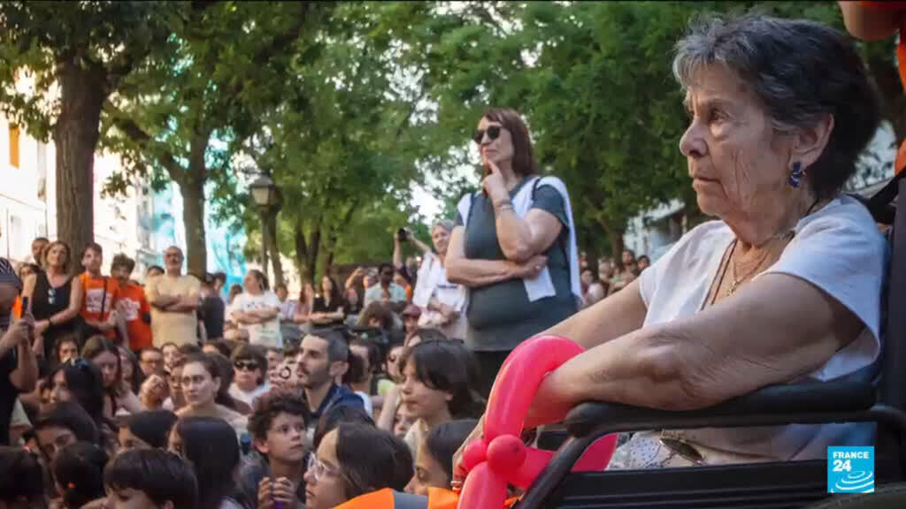 Madrid mourns evicted retiree, 'icon' of Spain housing protests
