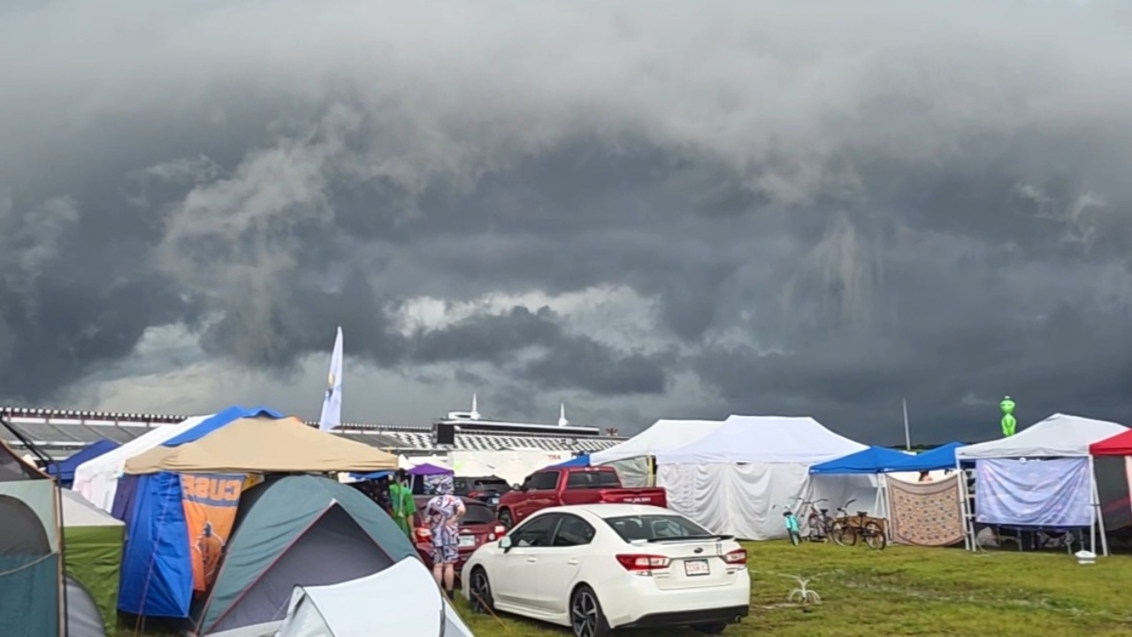Shelf cloud rolls low over Elements Music and Art Festival