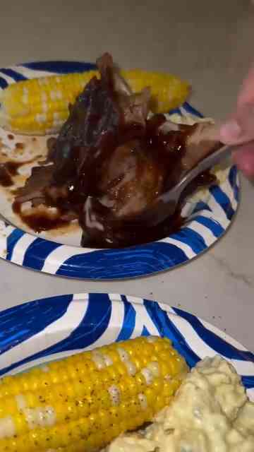 Here’s a good weekend dinner for you! Dr Pepper ribs in the crockpot ...