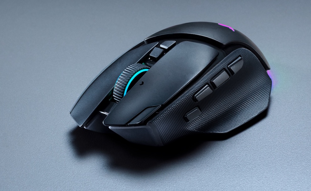 Novo Razer Basilisk V4 Pro permite alternar entre cinco ligações e ...