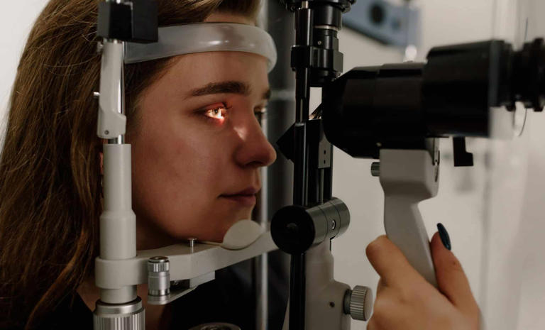DWP reveals 45 eye conditions that could qualify you for up to £114.80 ...