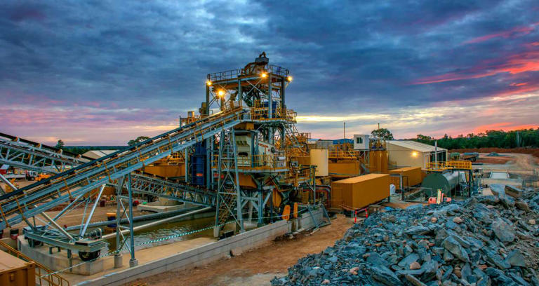 Aura Minerals (AURA33) tem produção recorde de 95,5 mil onças de ouro ...