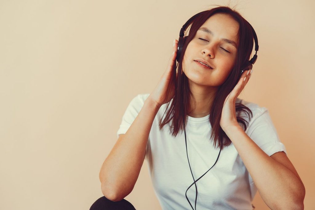 Can listening to your favorite music help reduce pain?