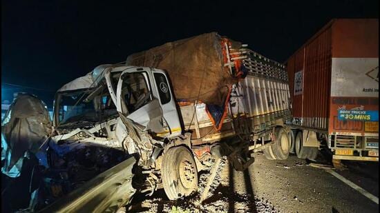 Two killed, four injured in multi-vehicle pile-up on Delhi-Mumbai ...