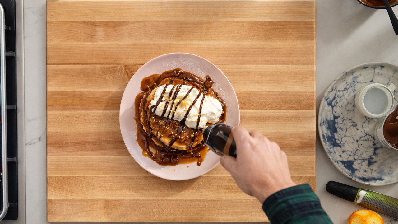 These homemade pancakes are crispy outside and fluffy inside - here's ...