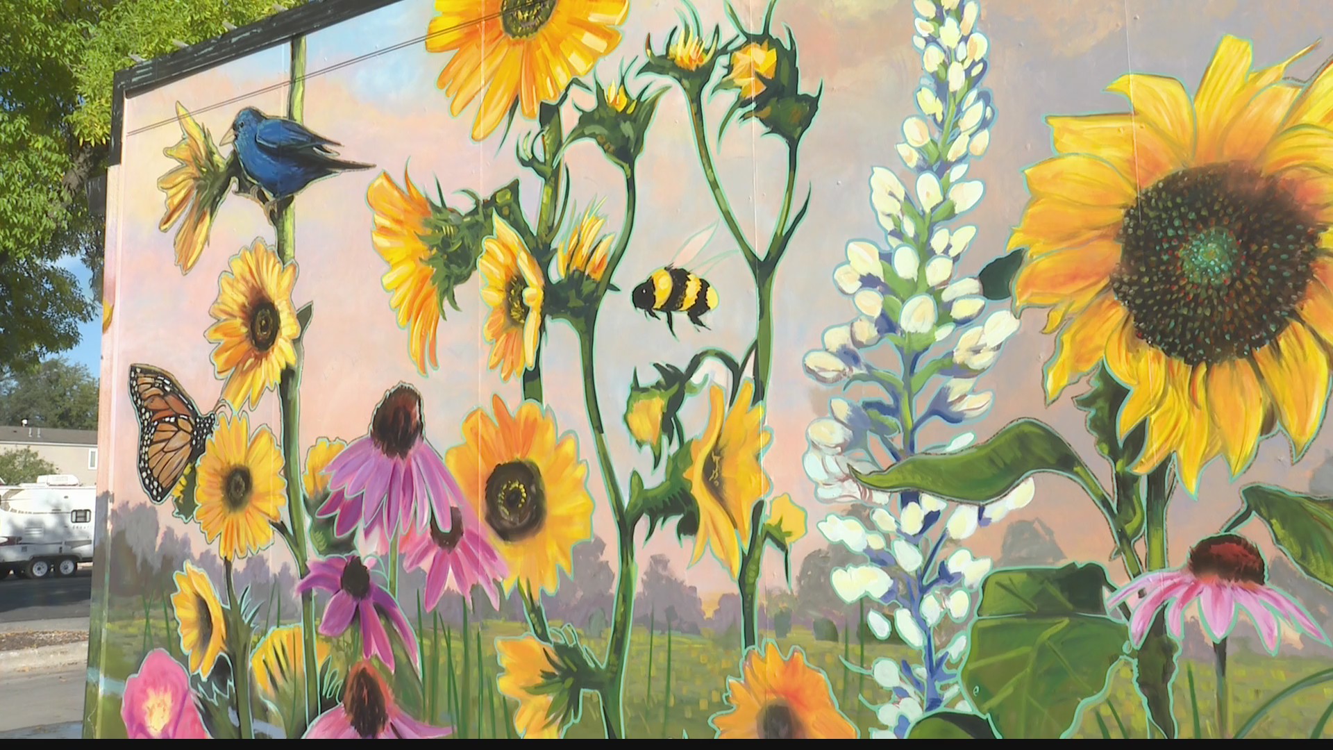 Valley Junction Gallery Night unveils new art projects in historic district