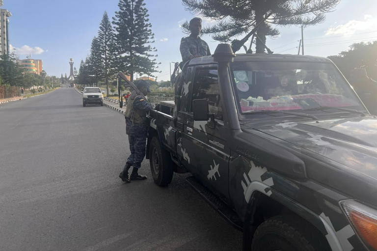 Ethiopian police ask residents in Tigray regional capital to help ...