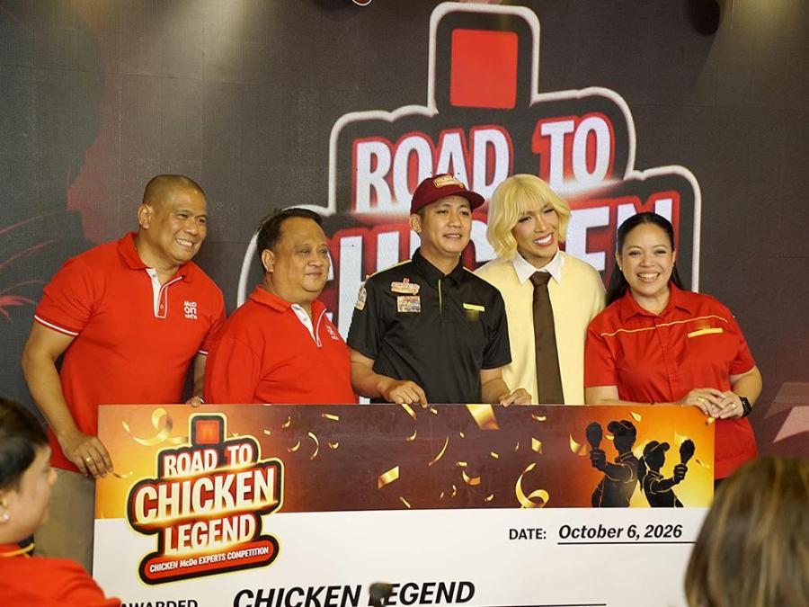 Fast food chain crowns its chicken legends at simultaneous events