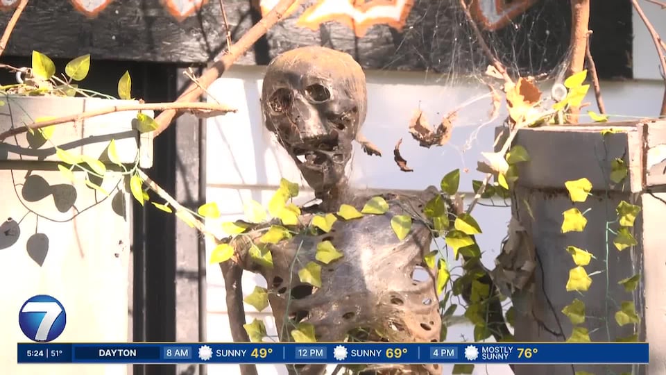 Twins open haunted house in local community