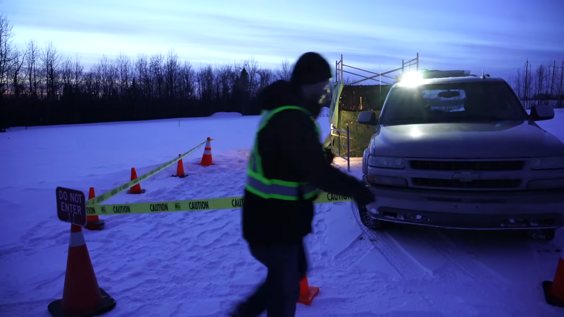 This is how two campers hid in plain sight - a fake construction site ...