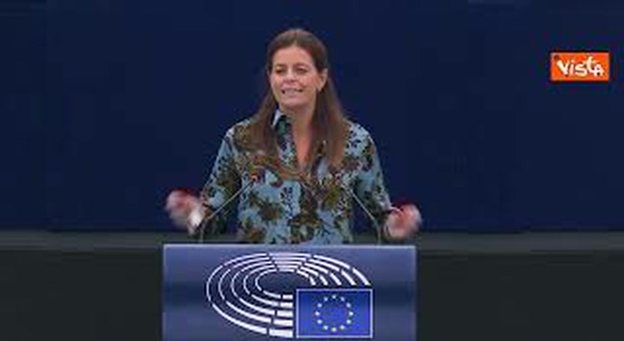 Ilaria Sails agita le chiavi a Strasburgo: No a case fonte di guadagno ...