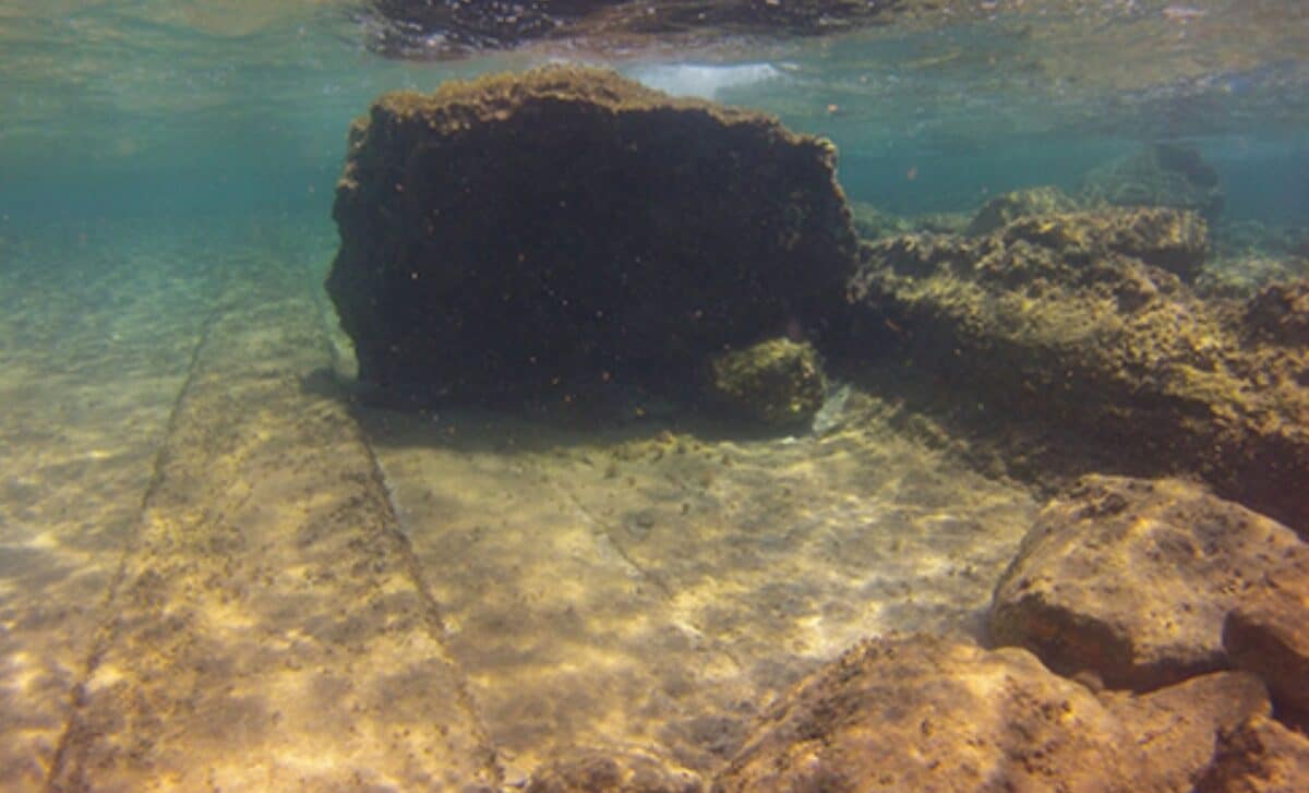 Ancient Greeks removed 170,000 cubic meters of stone to build this ...