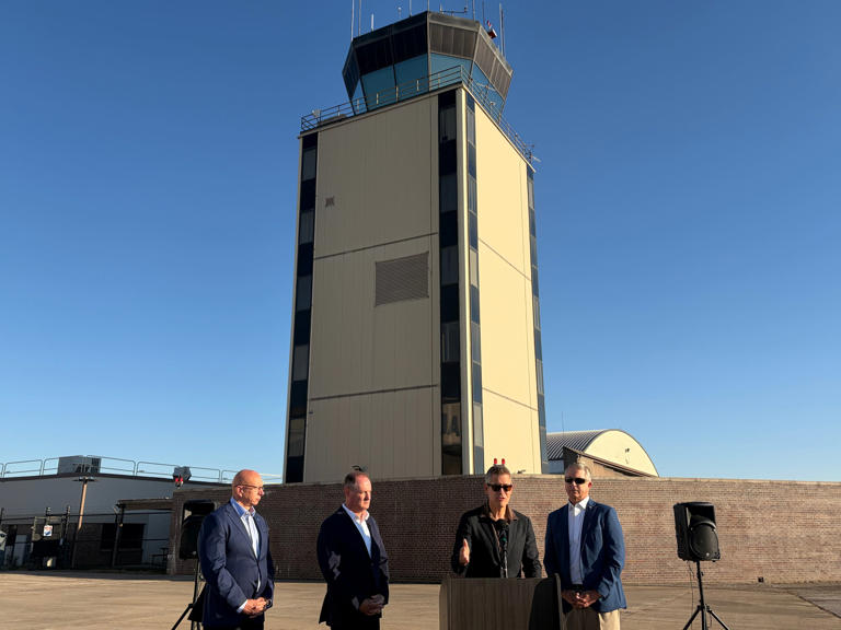 This is historic: Transportation secretary pushes $30B air traffic ...