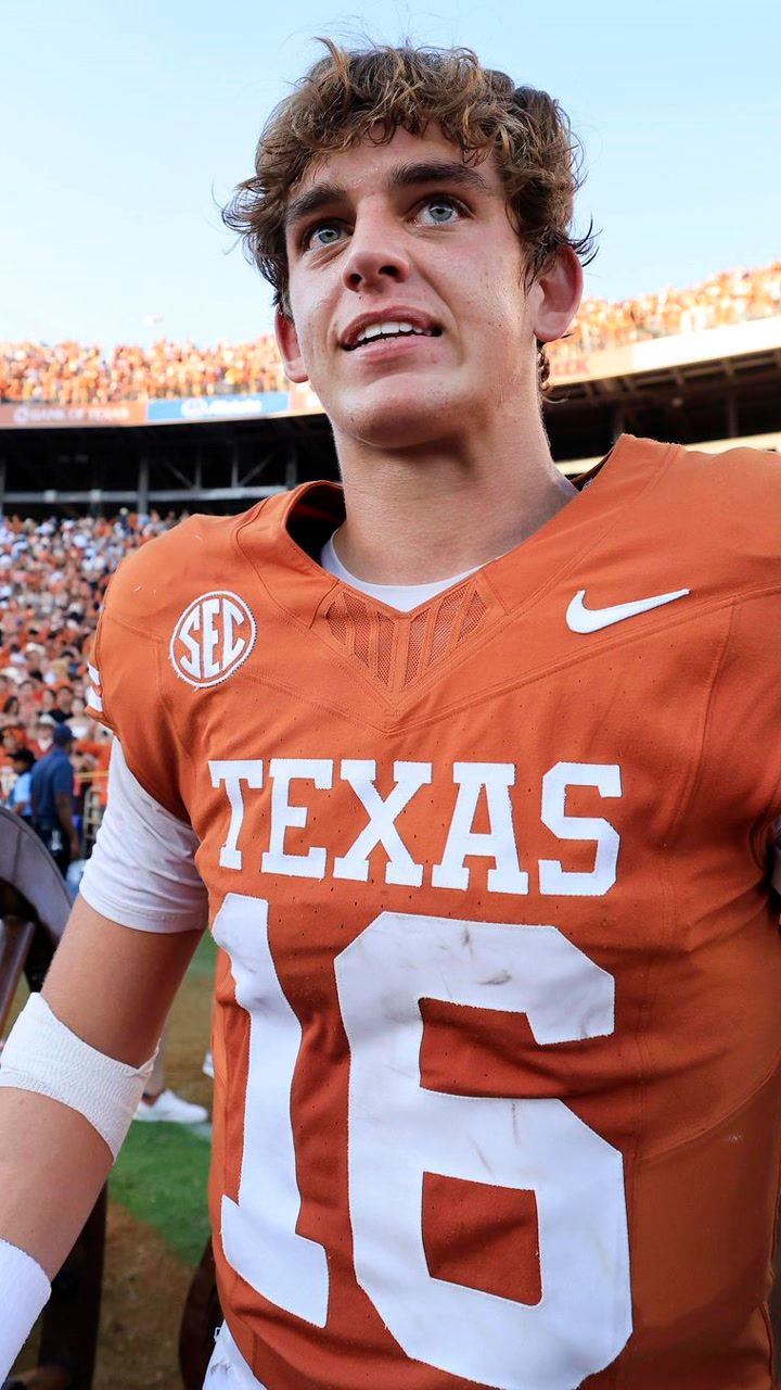 Before Texas-OU, Manning brothers share lessons from Archie that helped ...