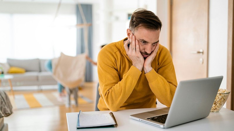 Remote employee hired to work from home faces impossible ultimatum when ...