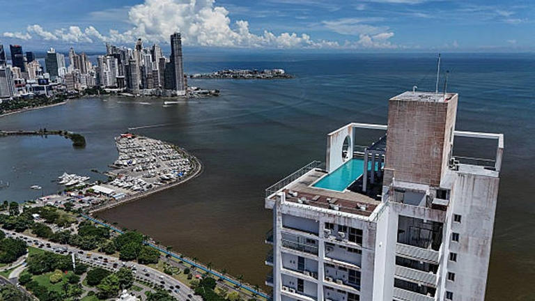 Magnitude 7.6 earthquake shakes Panama, prompts tsunami warning