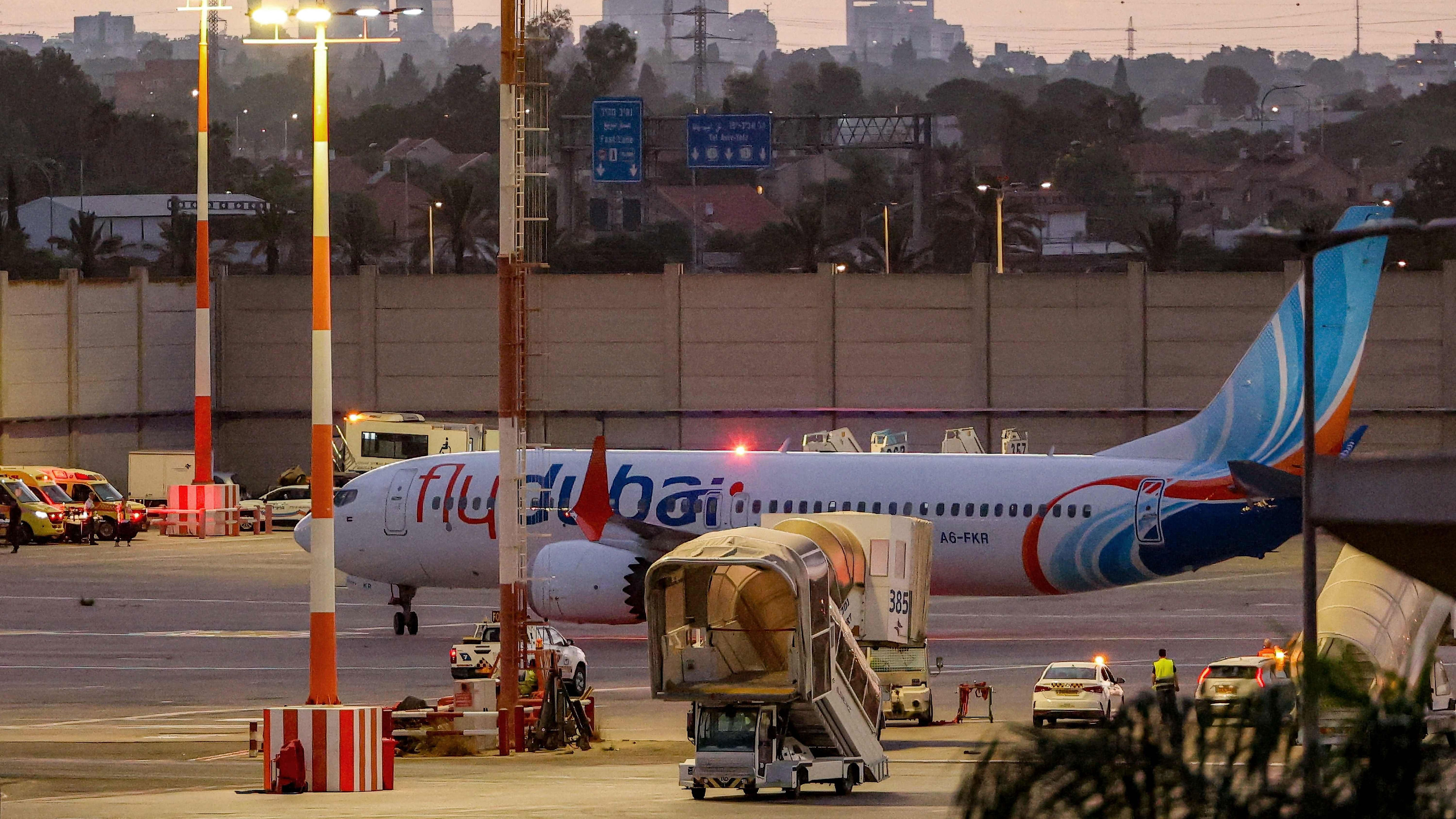 Co-Pilot plante laut Ermittlern Absturz auf Terminal in Tel Aviv