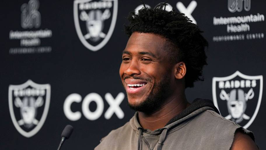 Raiders' defensive line can keep on eating in Week 5 against the Patriots