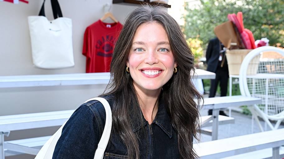 Emily DiDonato shares simple tip to make your mascara look more natural