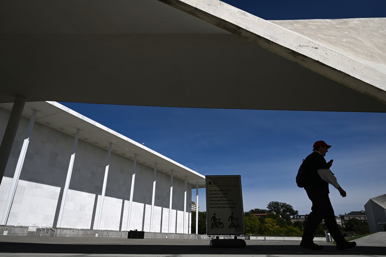 Kennedy Center doesn't have to answer questions about Trump's role, DOJ asserts