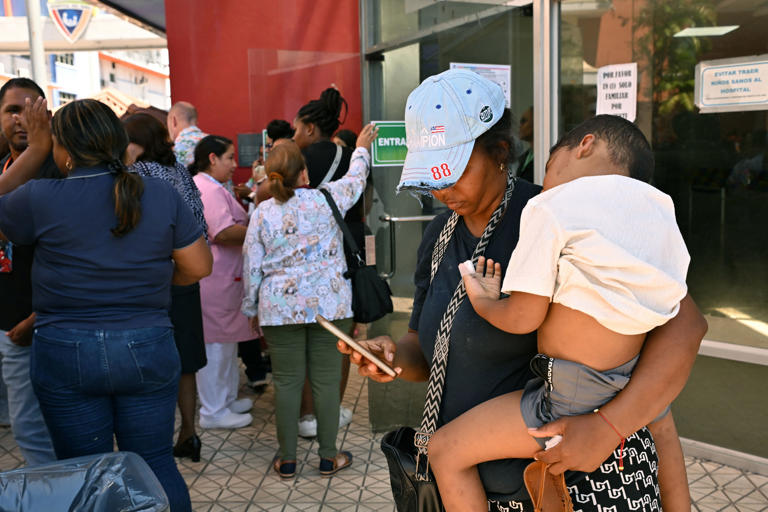 Panama struck by powerful 7.7 magnitude earthquake