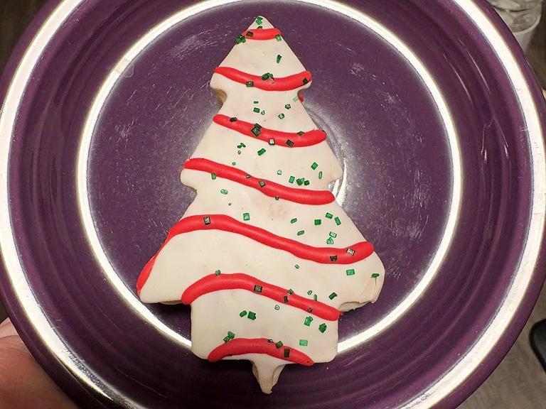 Little Debbie Christmas Tree Cakes creamer is back with a new recipe