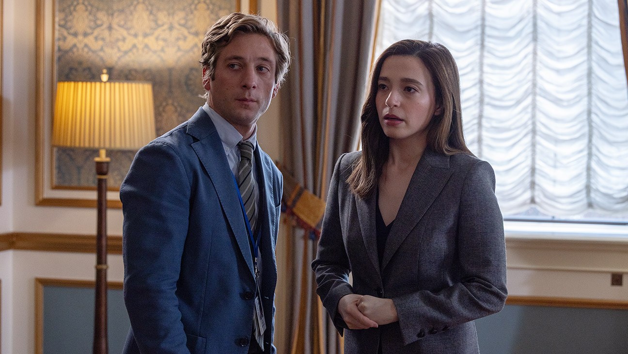 Social reckoning: Mikey Madison, Jeremy Allen White talk pressures