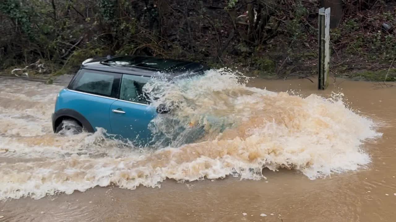 That’s a MINI somewhere under that wave