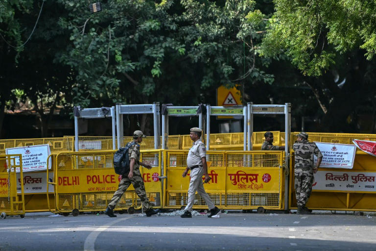 India deploys thousands of police ahead of election protest
