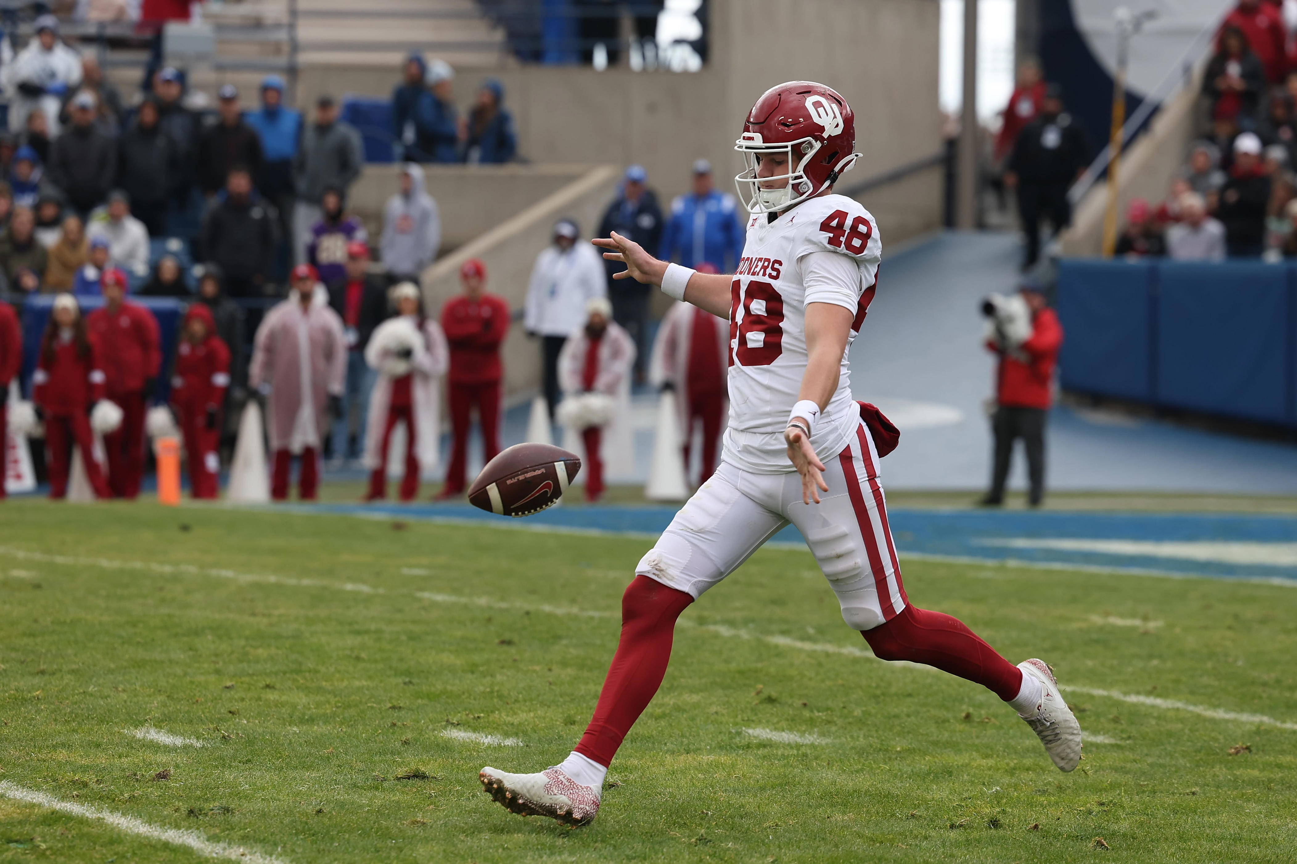 New York Giants worked out punter Luke Elzinga for sneaky reason