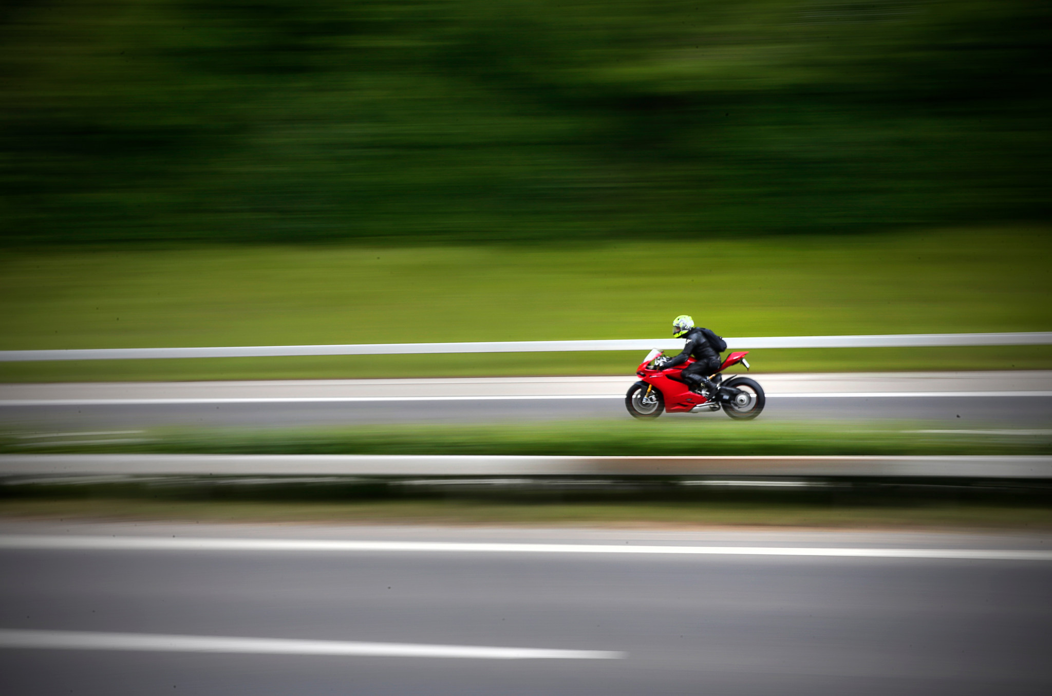 19-jähriger auf Töff rast mit 106 km/h durch Tempo-50-Zone