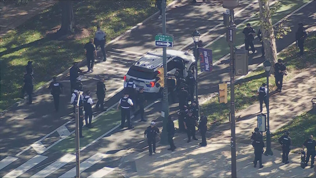 Officers shoot, kill armed man on Benjamin Franklin Parkway in Philadelphia