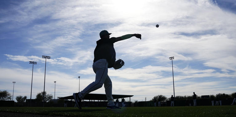 MLB experimenting with outfield shift restrictions in the Arizona Fall ...