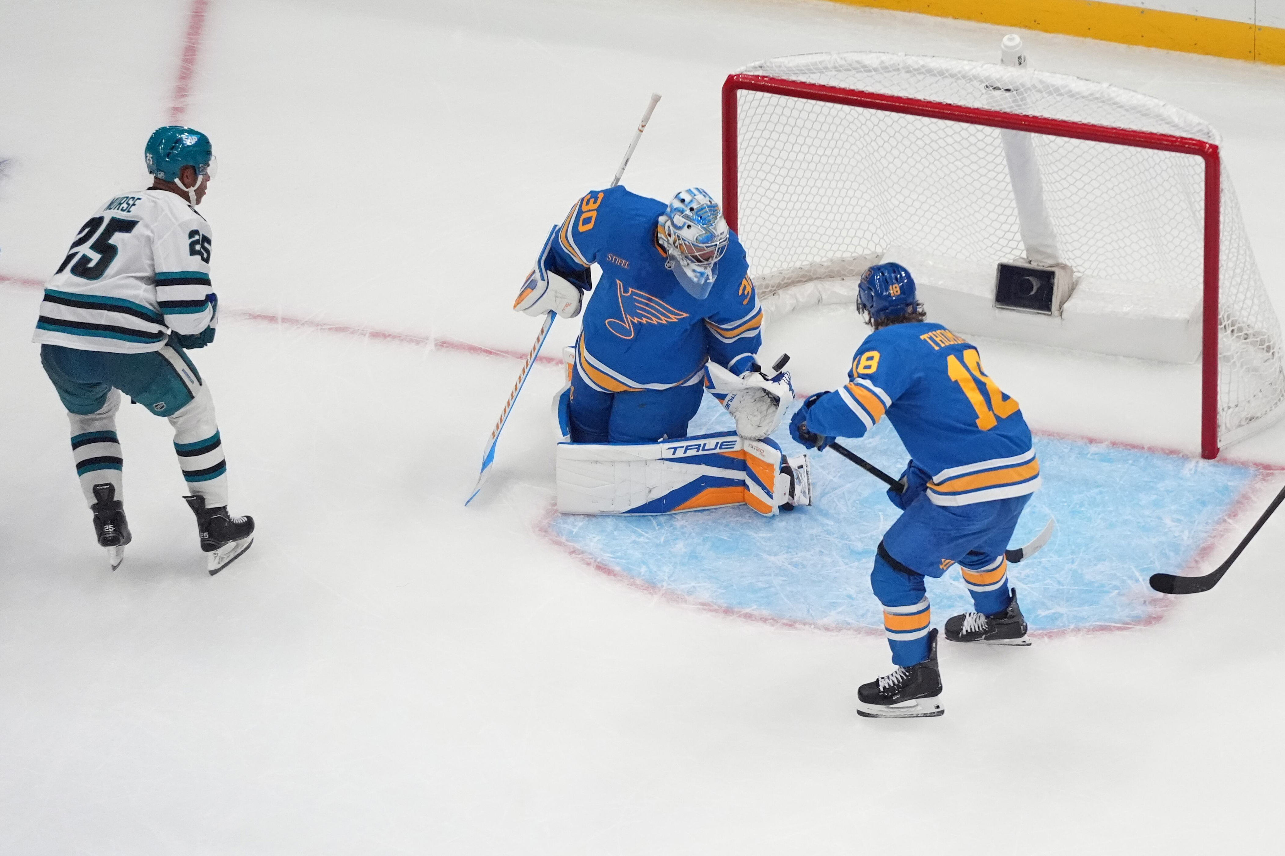 Here’s why St. Louis Blues games won’t be DirecTV, Comcast