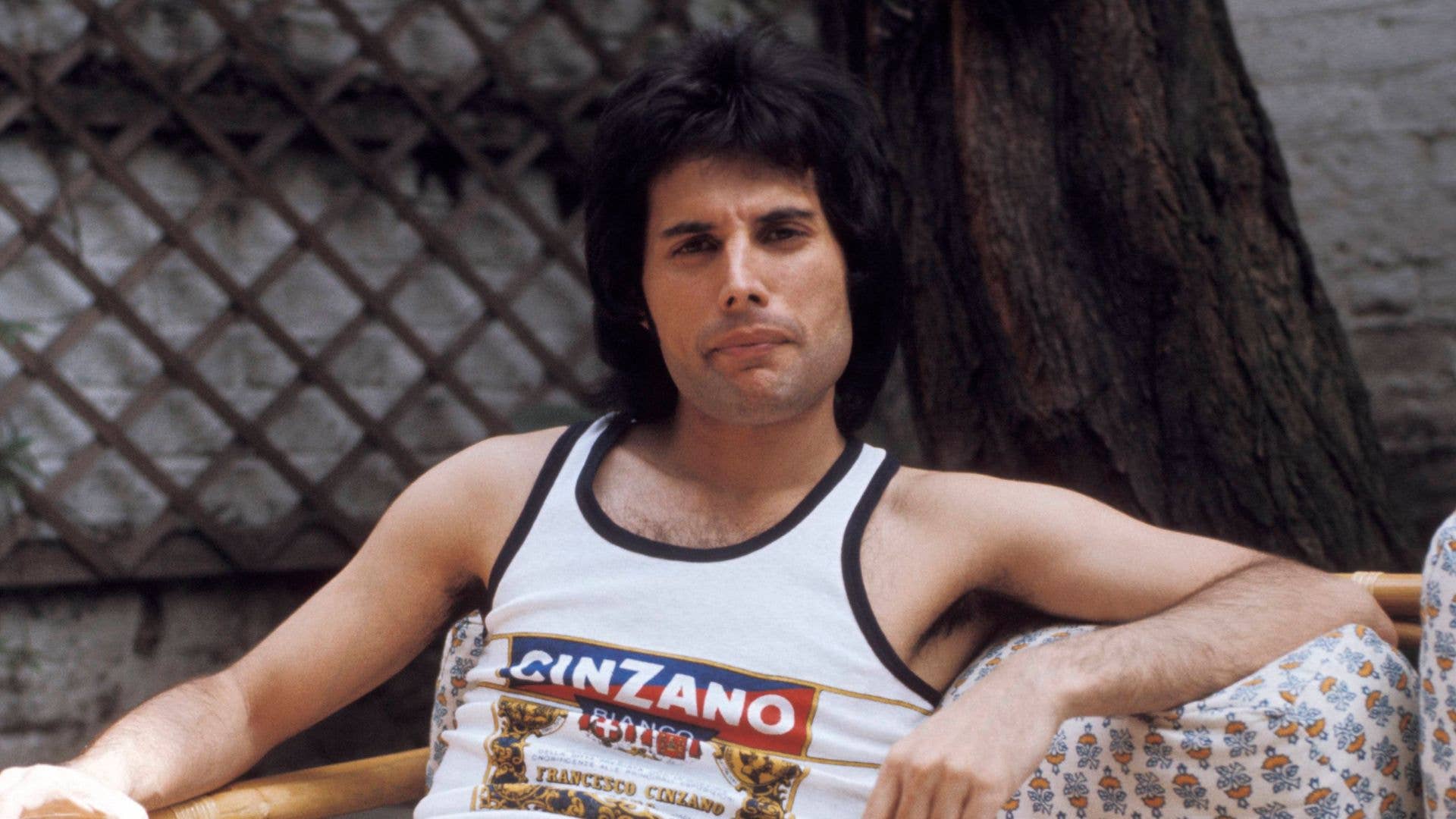 Queen frontman Freddie Mercury’s legendary London home with decadent ...