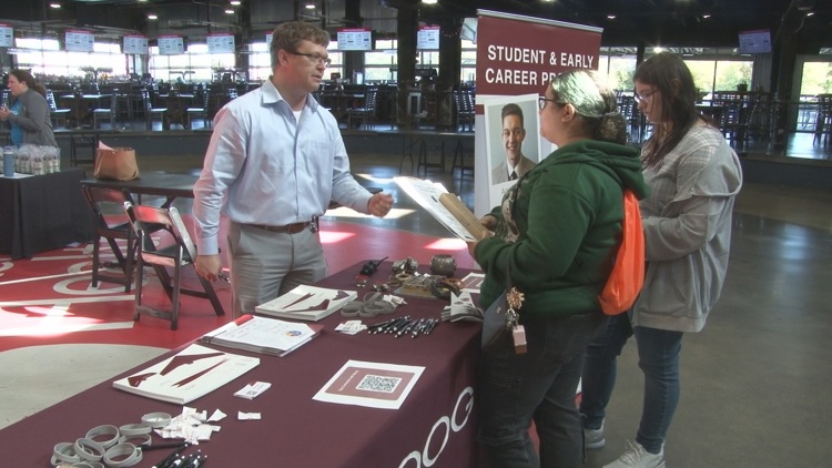 Buffalo trade show highlights 40,000 future manufacturing job openings