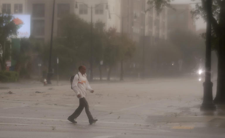 Hurricane Isaias live track as storm makes landfall on Florida Panhandle