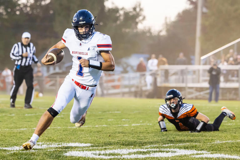 Live high school football updates for week 7 games in Michigan